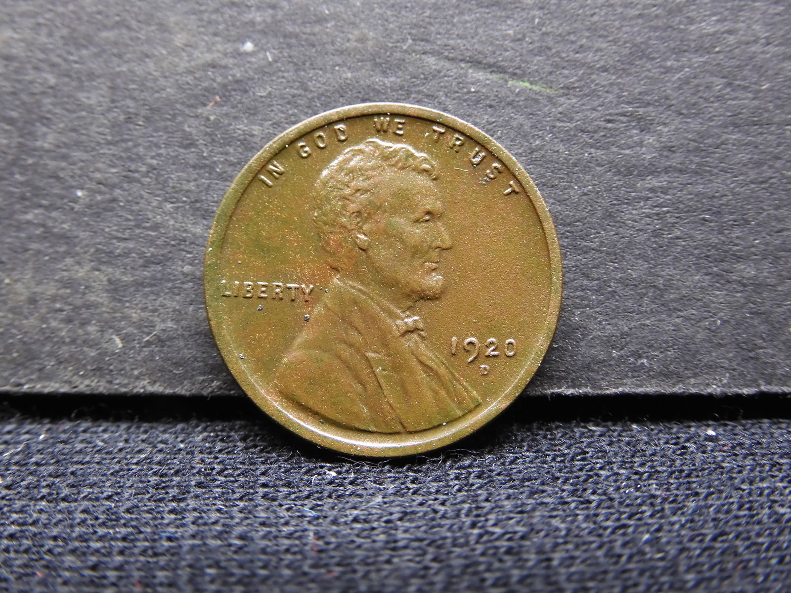 1920-D Lincoln Cent.  Dark Brown AU. (1 of 3)
