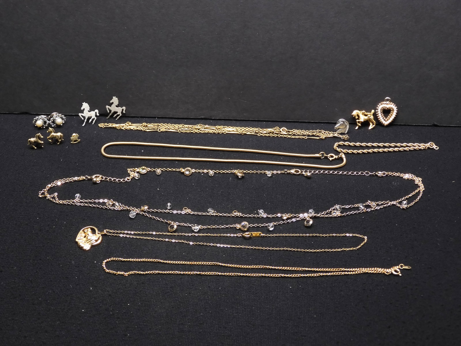 Lot of Fashion Necklaces: Lot of Fashion Necklaces