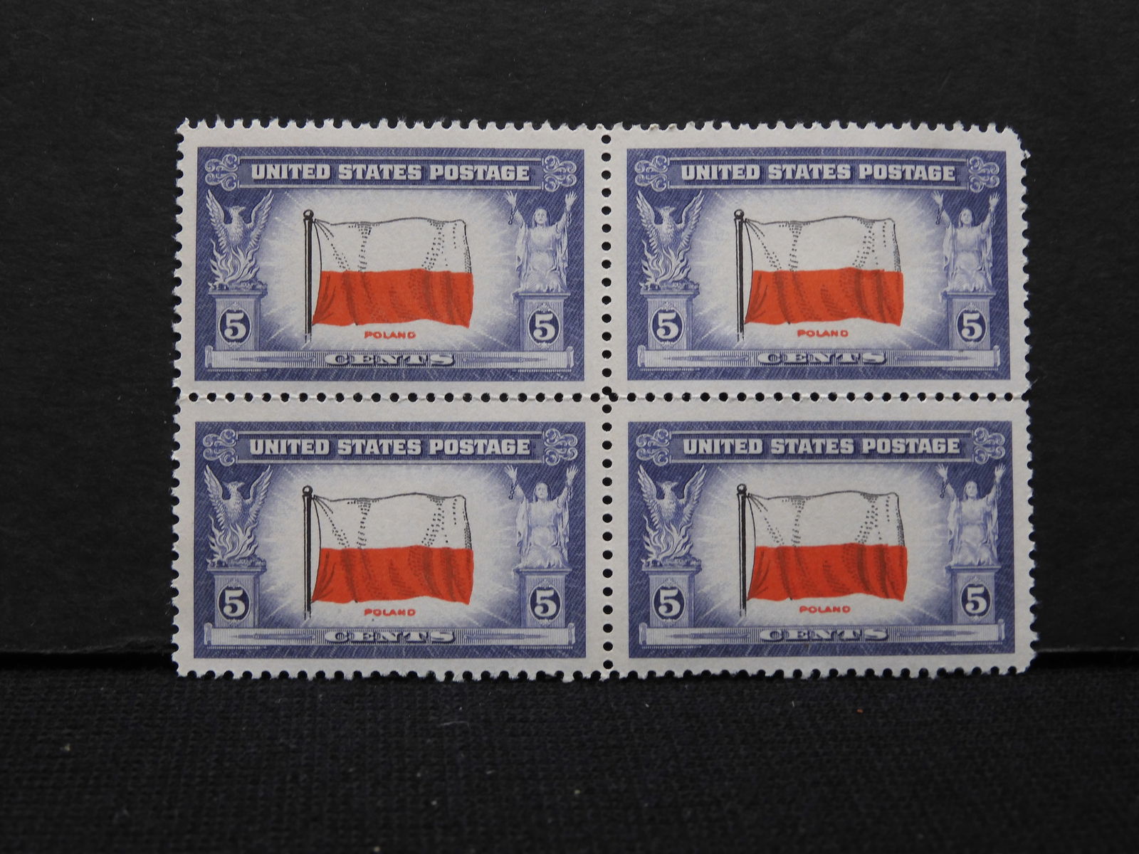 1943 Flag Of Poland Theme, 5-Cent Block Of 4 U.S. Stamps.  Scotts # 909. (1 of 2)