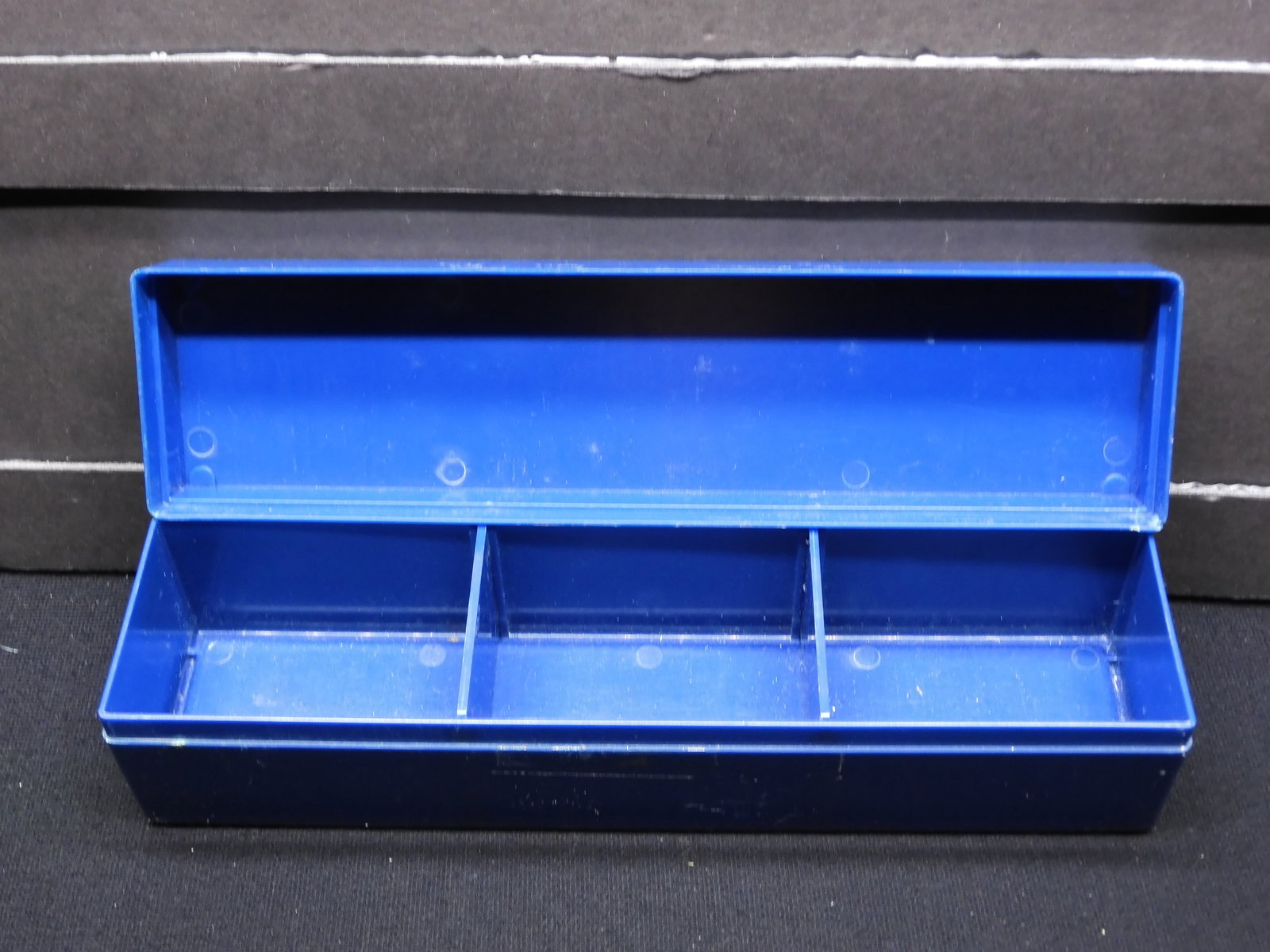 EMPTY Plastic Coin Case (1 of 3)