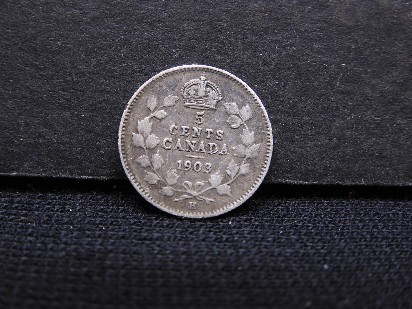 1903-H Canada 5 Cents .925 Silver (1 of 2)