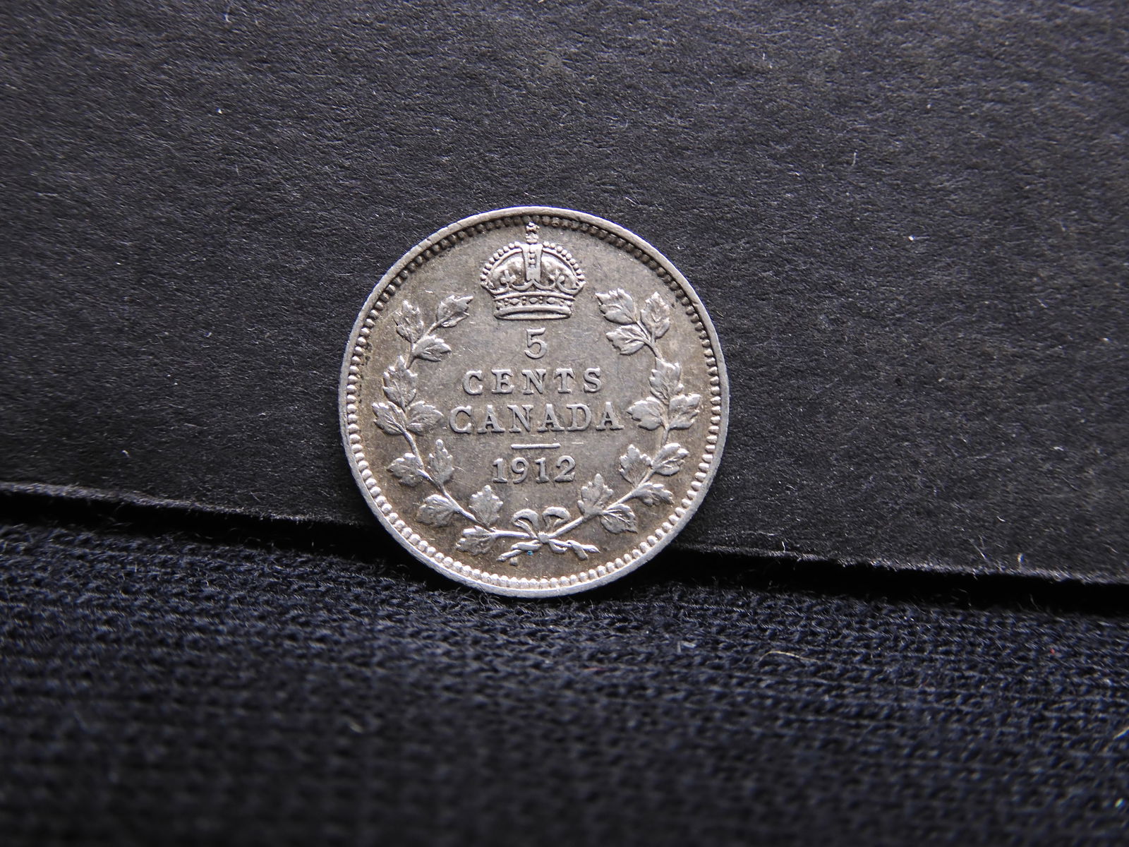 1912 Canada 5 Cents .925 Silver (1 of 2)