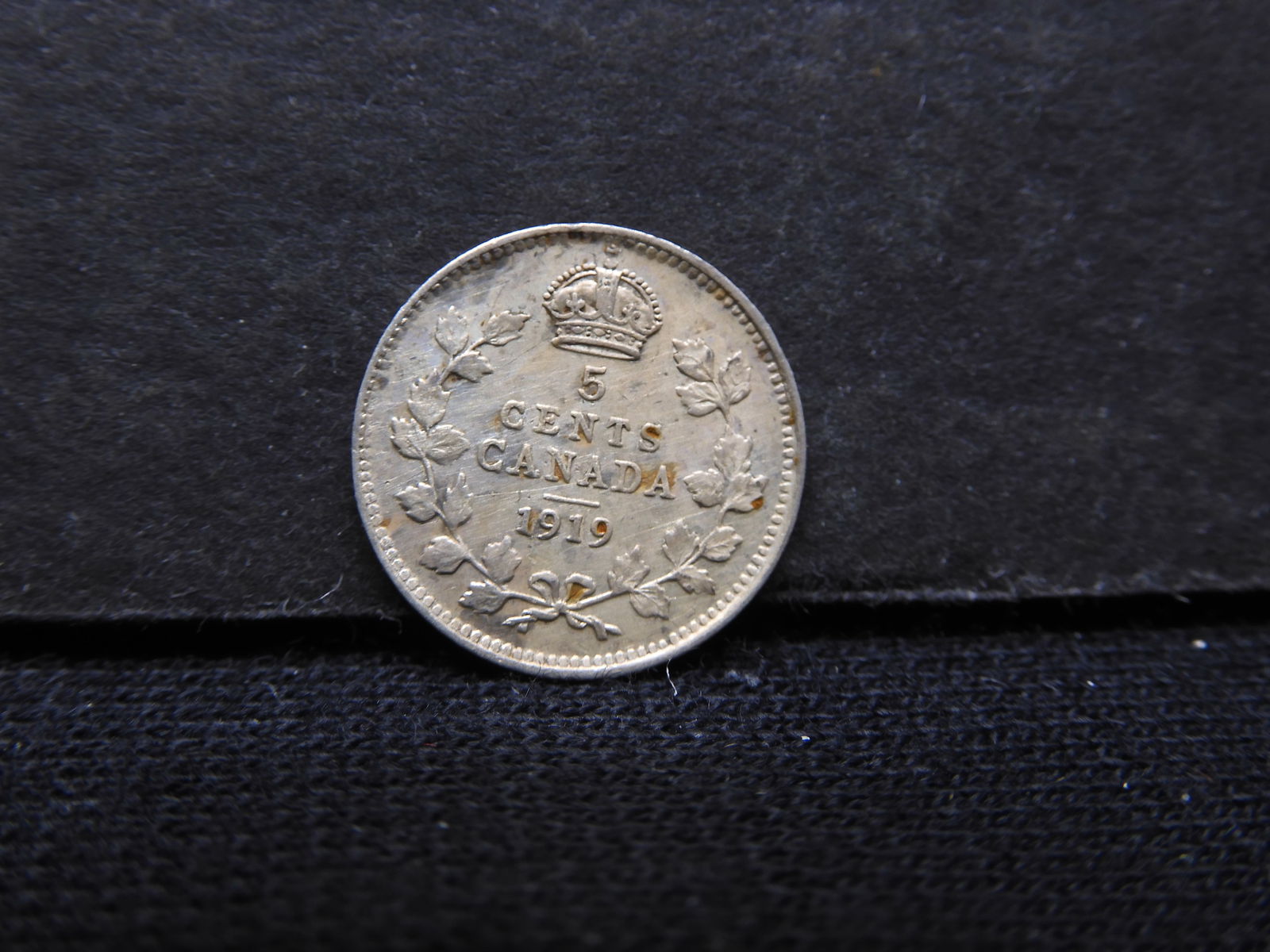 1919 Canada 5 Cents .925 Silver (1 of 2)