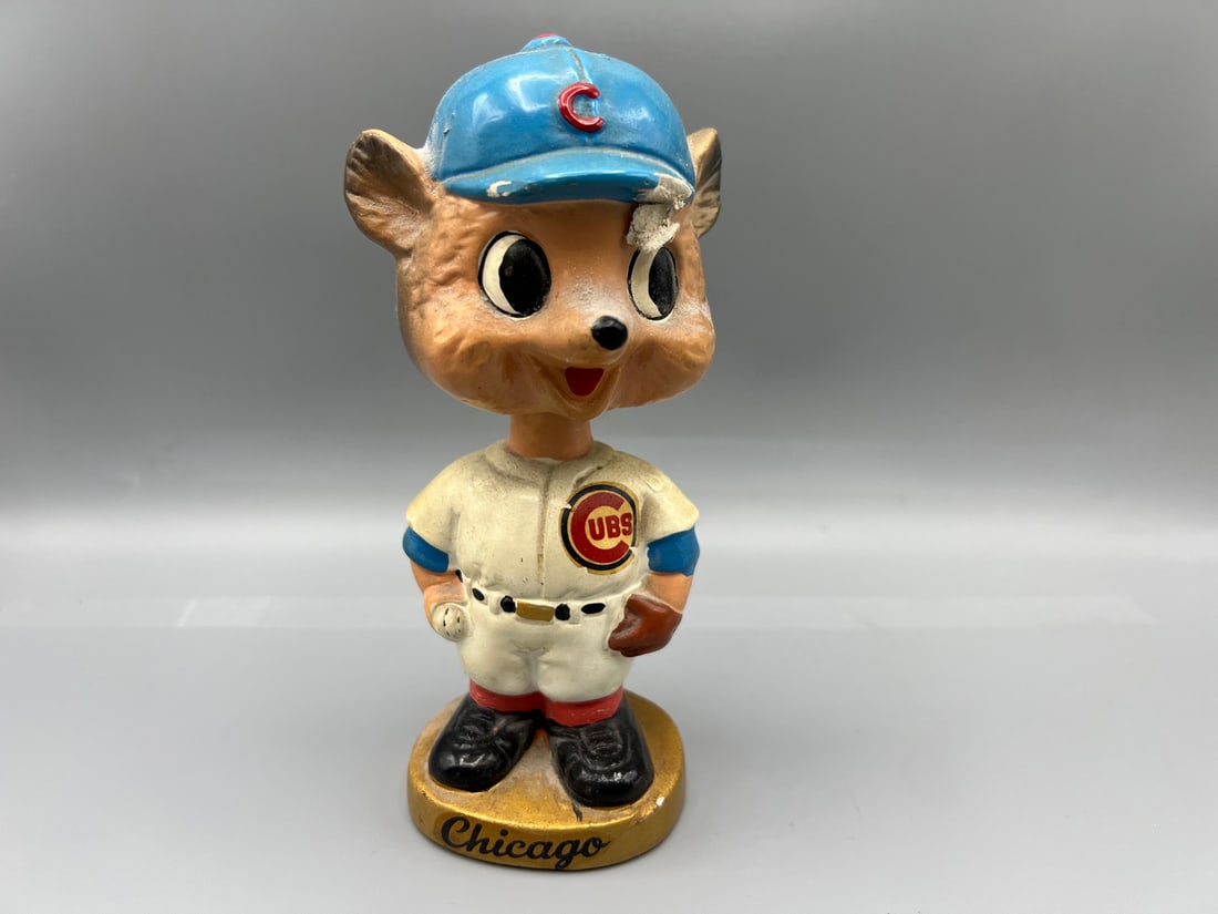 1966-71 Sports Specialties Chicago Cubs Mascot Gold Base Bobblehead (1 of 7)