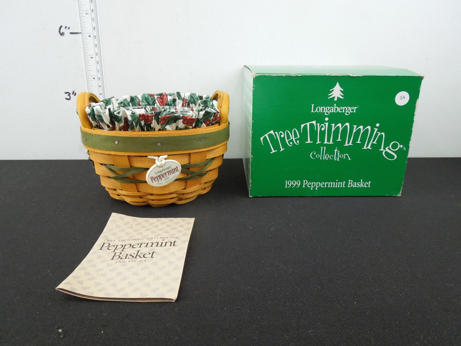 1999 Longaberger Tree Trimming Peppermint Basket w/ Liner, Protector and Tie -on (1 of 4)
