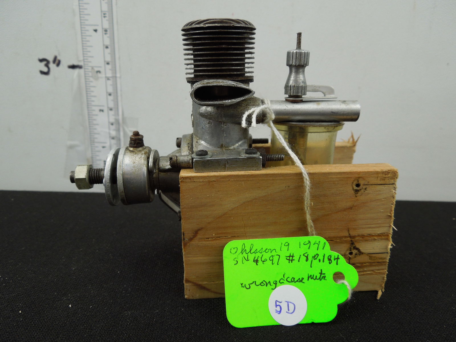 1941 Ohlsson .19 Model Airplane Engine (1 of 4)