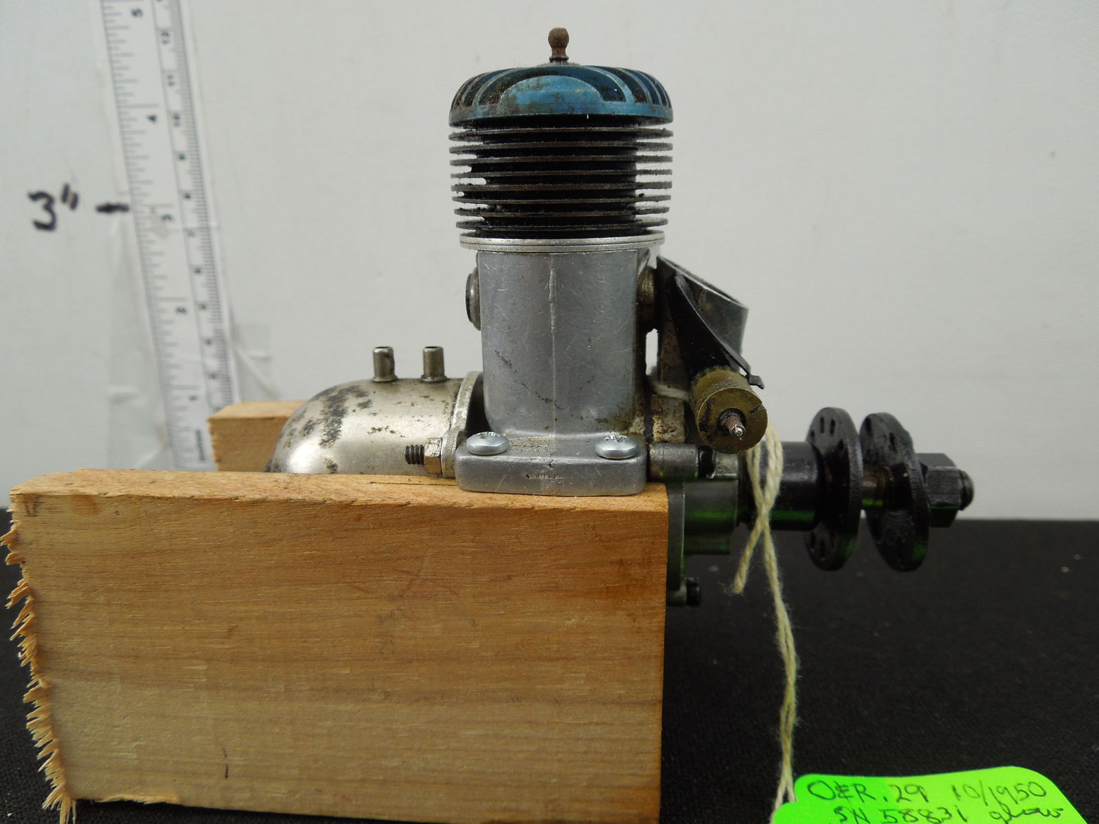 1950 O & R .29 Model Airplane Engine (1 of 5)