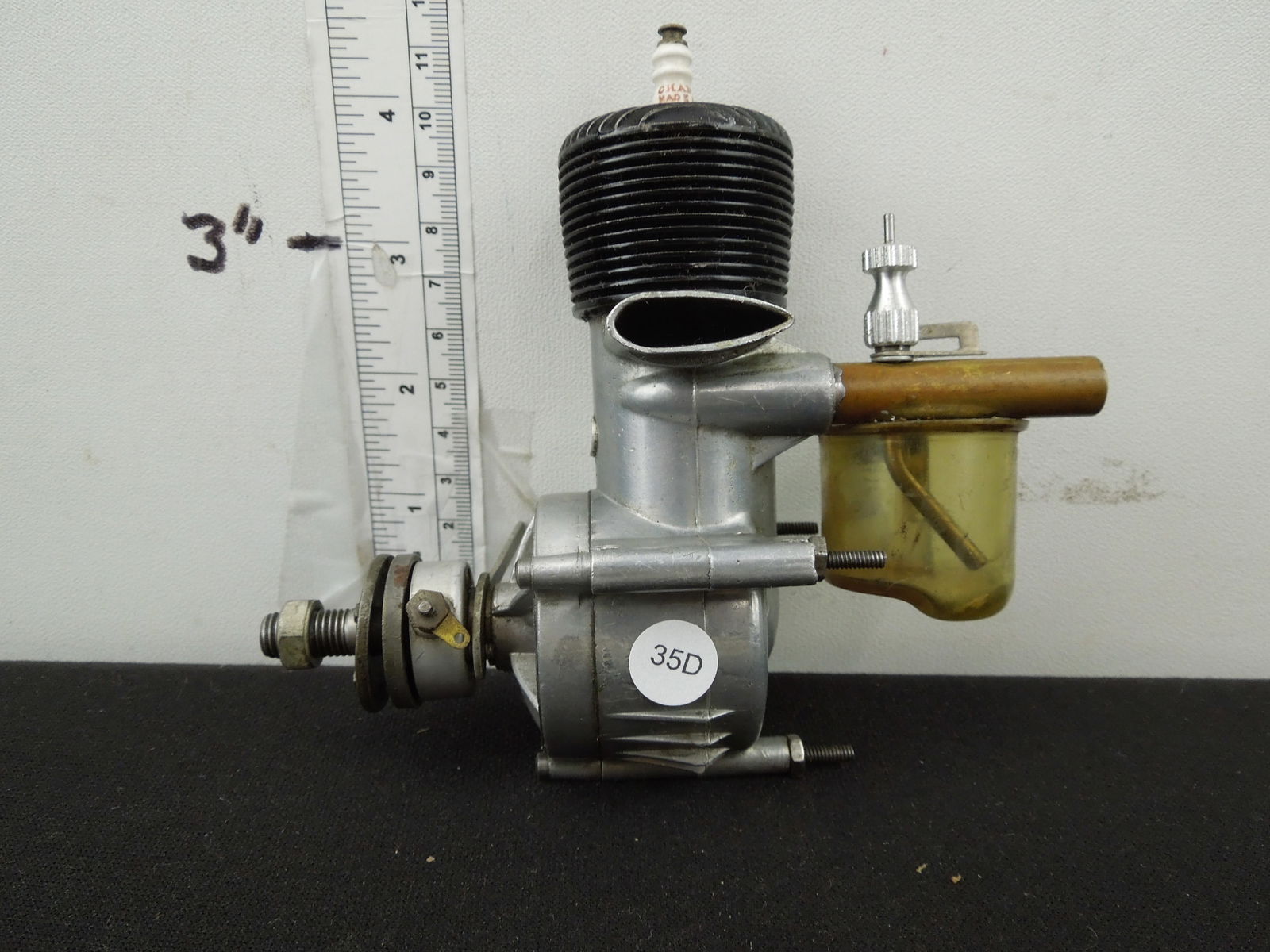 Model Airplane Engine Unknown Maker    possibly O & R (1 of 5)