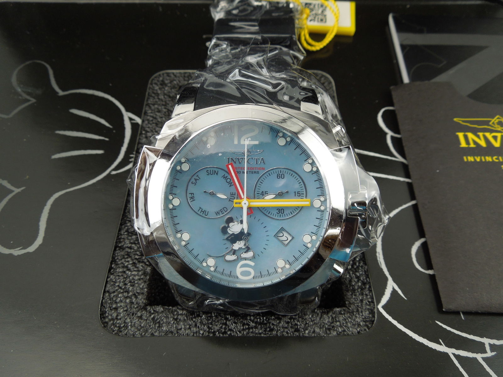 Never worn - Invicta Limited Edition Mickey Mouse Watch w/case, New Battery - Running and Keeps Time: Never worn - Invicta Limited Edition Mickey Mouse Watch w/case, New Battery - Running and Keeps Time