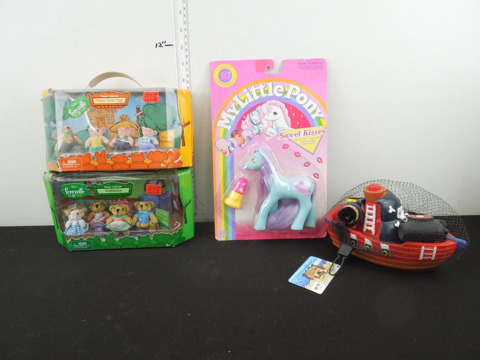 Furryville Goldilocks, Furryville Three Little Pigs, My Little Pony , Boat Bathtub toy: Furryville Goldilocks, Furryville Three Little Pigs, My Little Pony , Boat Bathtub toy