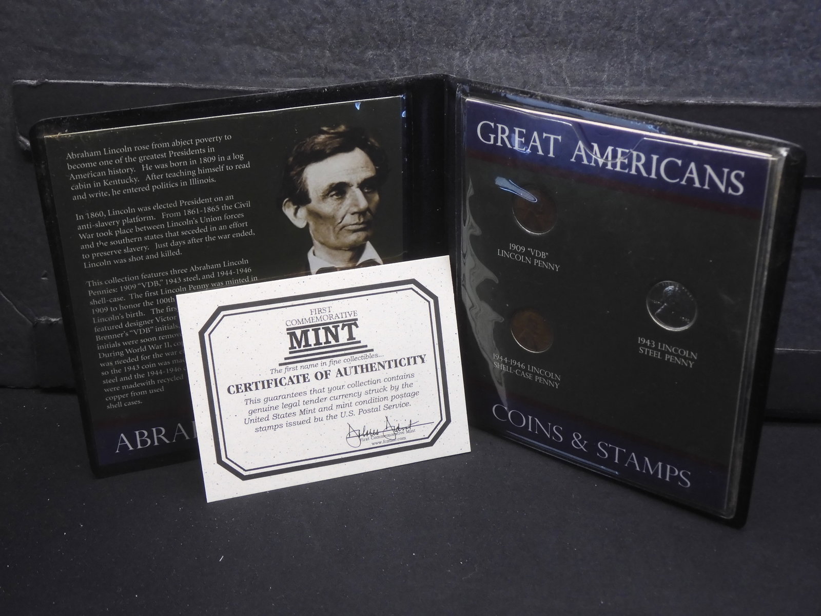 Great Americans Abe Lincoln First Commemorative Mint Made in 2004 1 Stamp and 3 Coins: Great Americans Abe Lincoln First Commemorative Mint Made in 2004 1 Stamp and 3 Coins