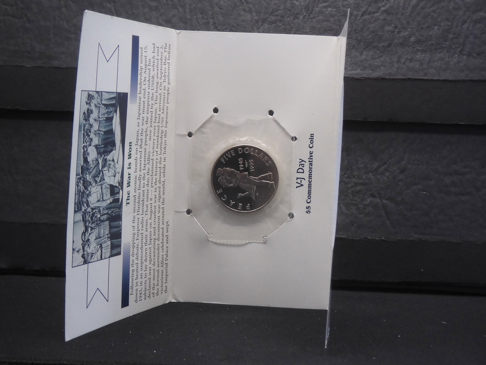 1995 Marshall Islands V-J Day $5 Commemorative C/N Coin: 1995 Marshall Islands V-J Day $5 Commemorative C/N Coin