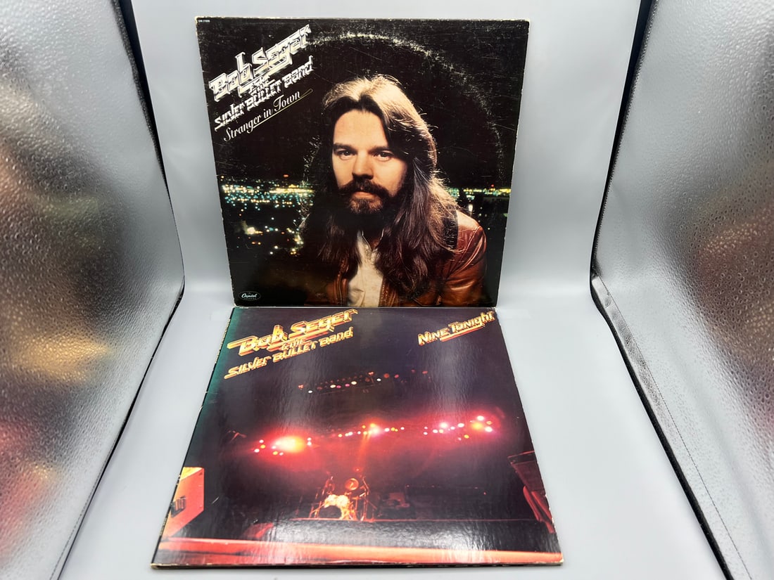 Lot of (2) Bob Seger & the Silver Bullet Band vinyl albums: Stranger in Town (1978) – includes (1 of 11)