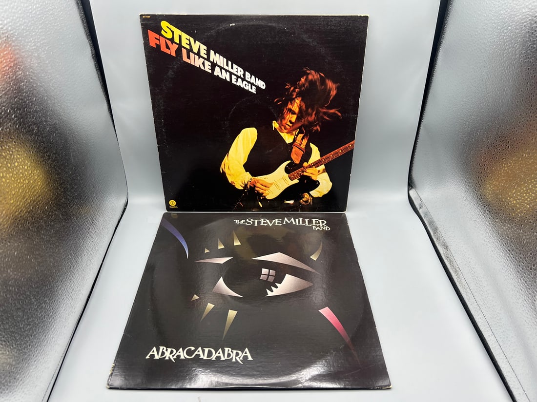 Lot of (2) Steve Miller Band vinyl albums: Fly Like an Eagle (1976) and Abracadabra (1982): Lot of (2) Steve Miller Band vinyl albums: Fly Like an Eagle (1976) and Abracadabra (1982)