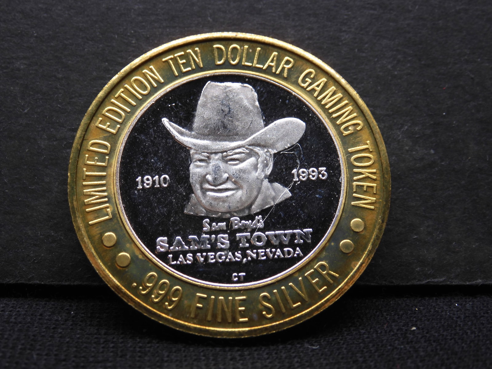 Sam's Town $10 "Prospector" Gaming Token - .999 Silver Center: Sam's Town $10 "Prospector" Gaming Token - .999 Silver Center