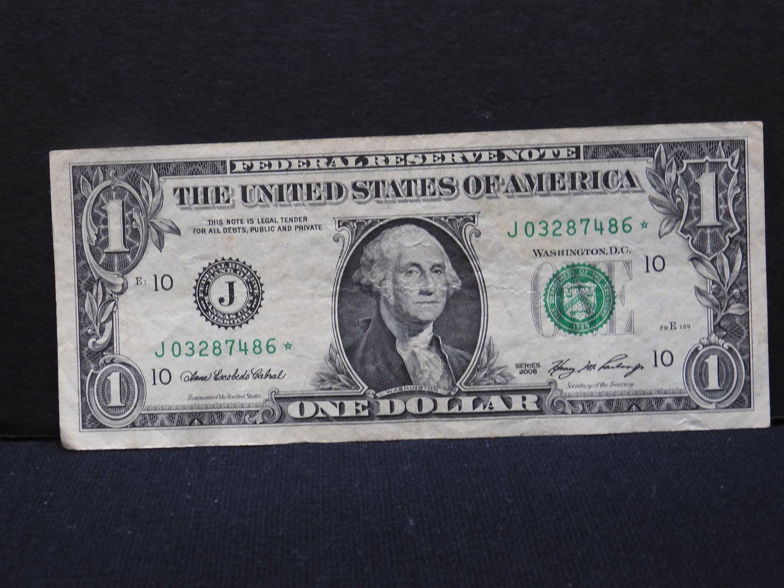 2006 $1 Federal Reserve Note (STAR NOTE) - RARE -Small run of only 640.000 (1 of 3)