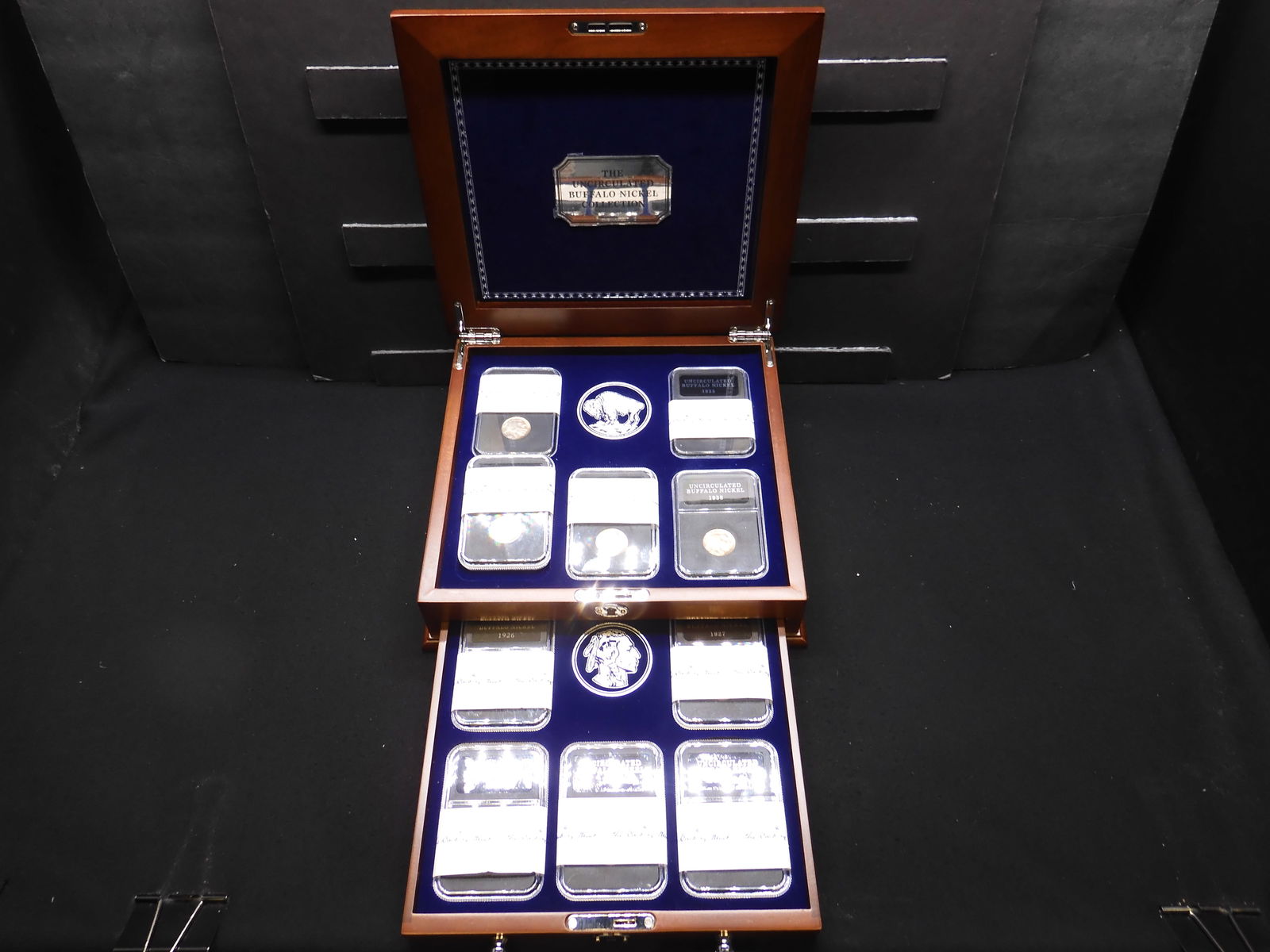 The Uncirculated Buffalo Nickel Collection in Wooden Case - 10 Buffalo Nickels - Slabbed - Danbury (1 of 15)