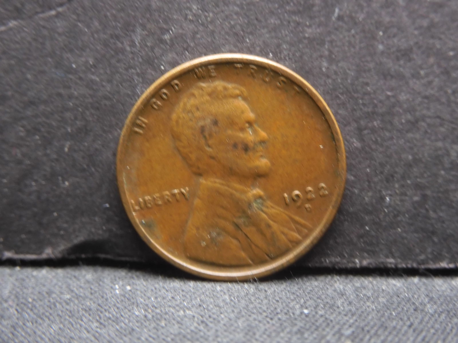1922-D Lincoln Wheat Cent Semi Key VF (1 of 2)