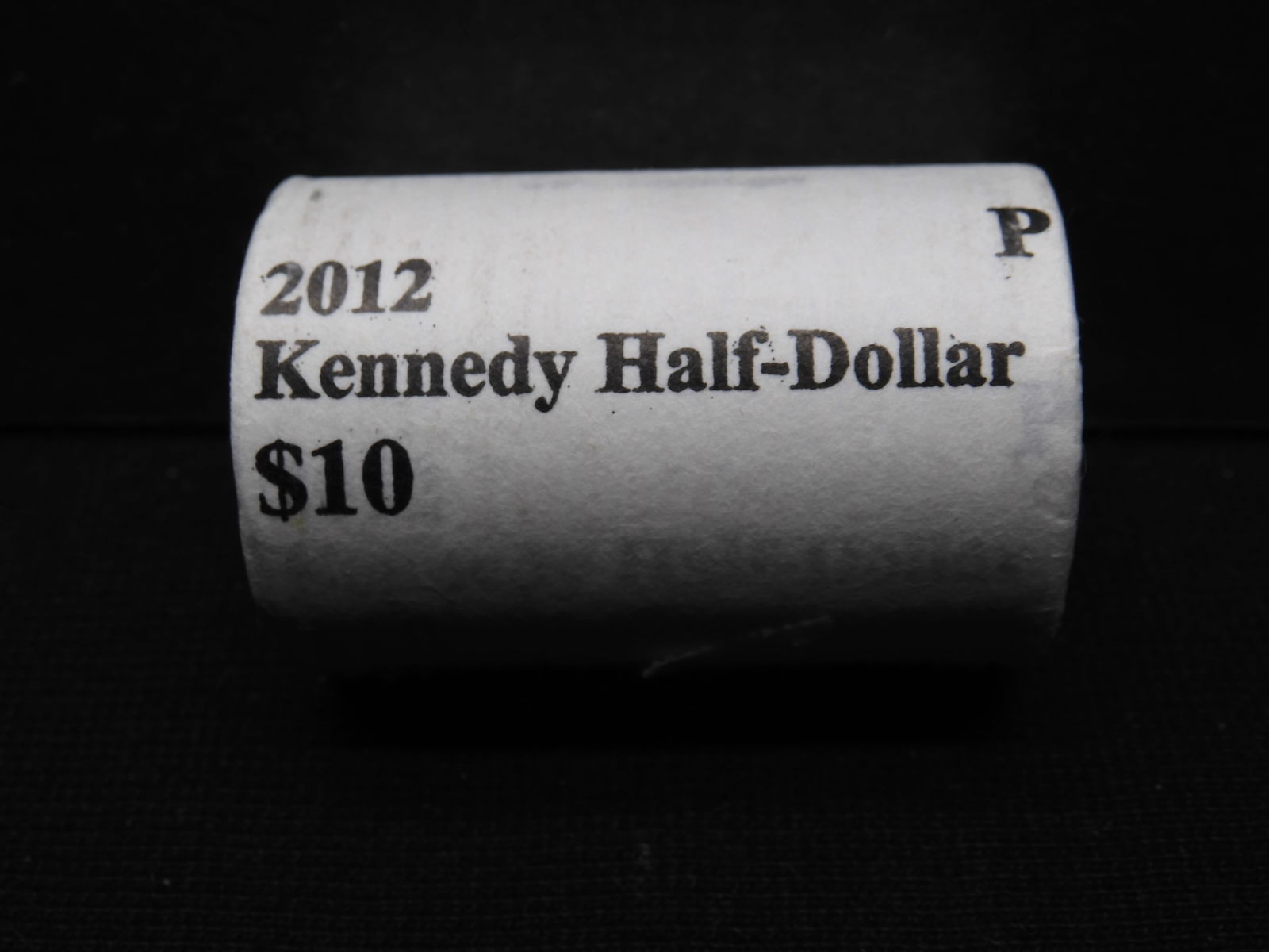 20 Coin Roll, 2012 P US Mint Fancy Wrap of Kennedy Half Dollars.  Choice/GEM. (1 of 3)