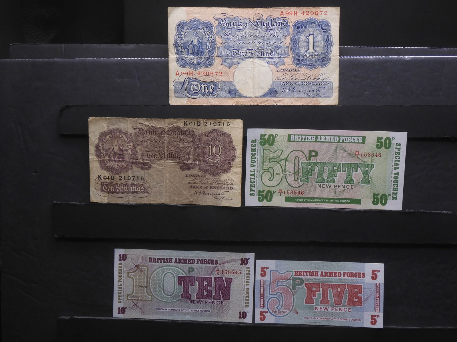 5 Assorted Great Britain Notes (1 of 4)