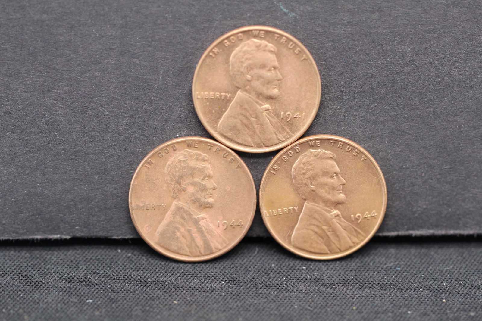2-1944 & 1941, High Grade, WWII Era, Reddish Copper wheat pennies (1 of 2)