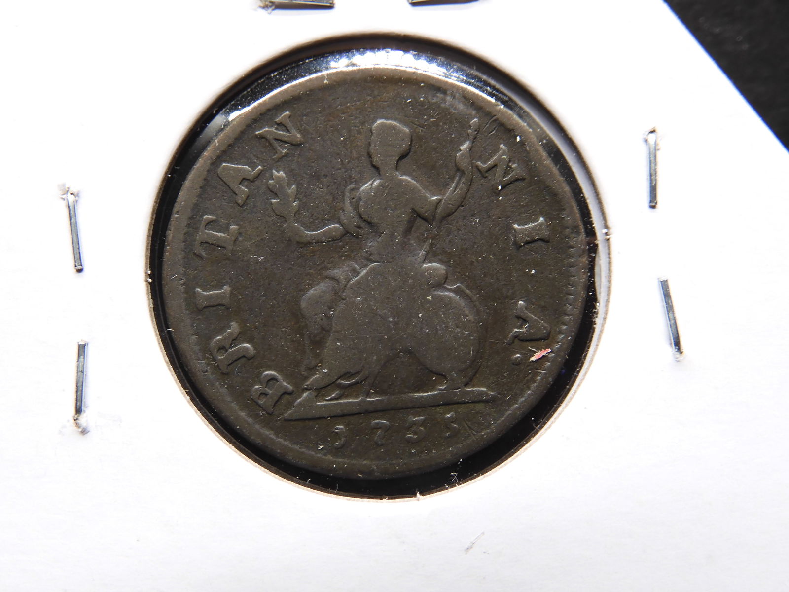 1735 Great Britain Farthing. (1 of 3)