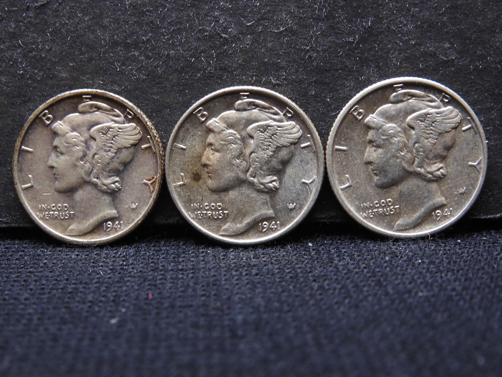 1941 PDS Mercury Head Dimes.  3 Coins. (1 of 2)