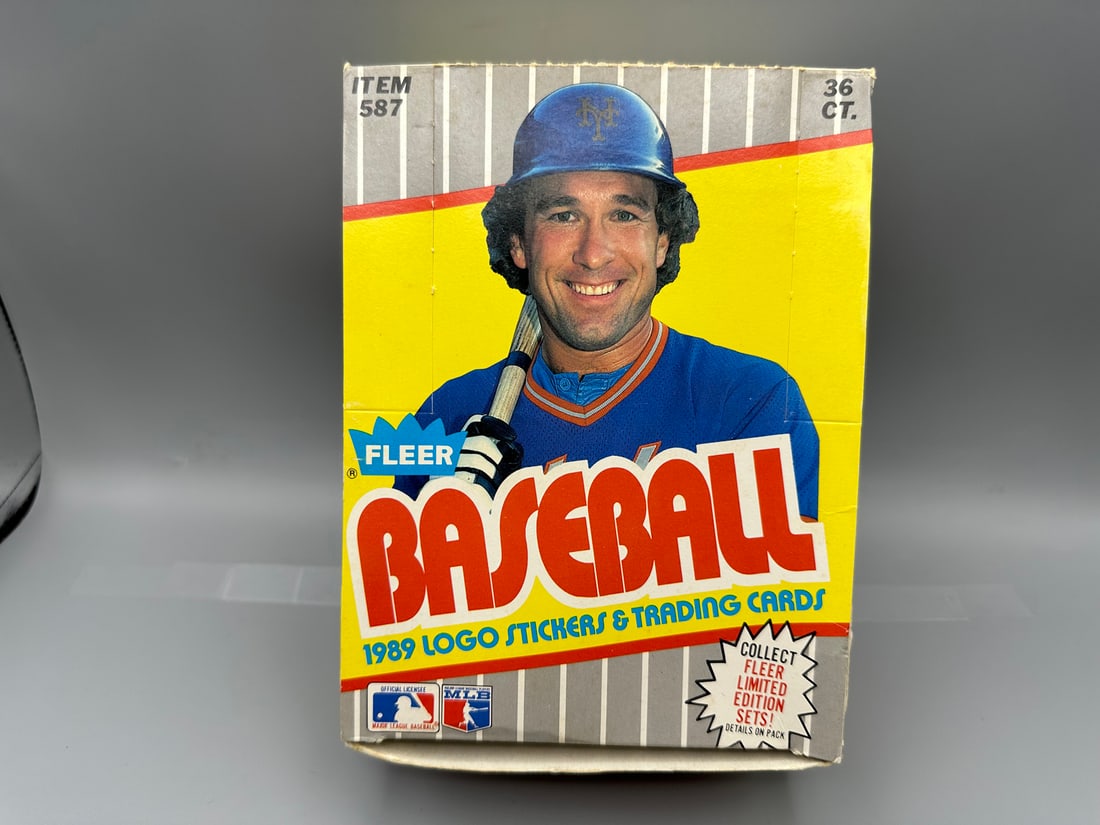 1989 Fleer Baseball Unopened Wax Box - Possible RCs of Ken Griffey Jr, Randy Johnson, Smoltz, Biggio (1 of 2)