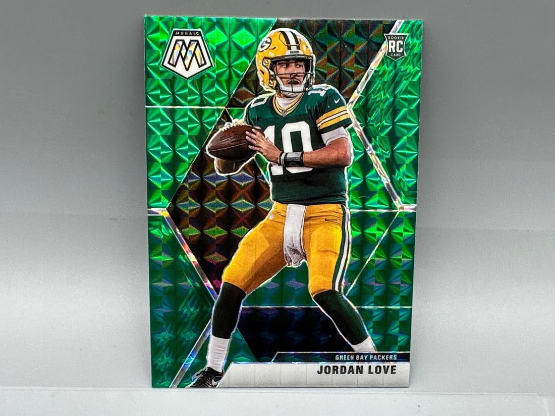 2020 Mosaic Jordan Love RC Green Refractor Rookie #211 (1 of 2)