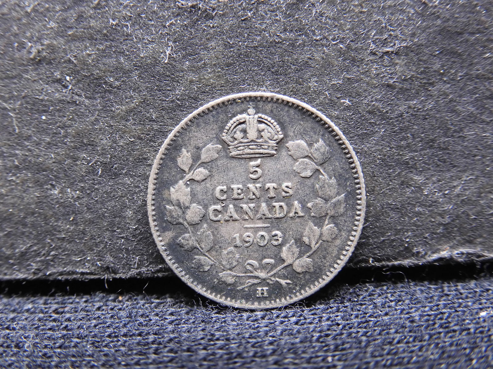 1903 H Canada Silver 5 Cent. VF. (1 of 3)