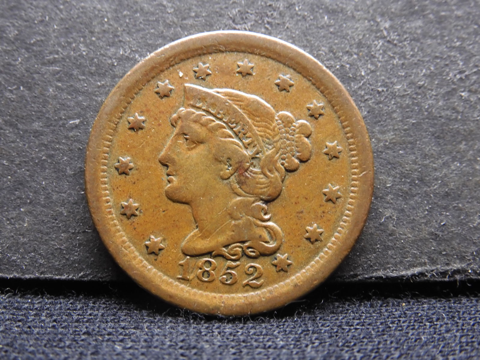 1852 Braided Hair Large Cent - VF (1 of 2)