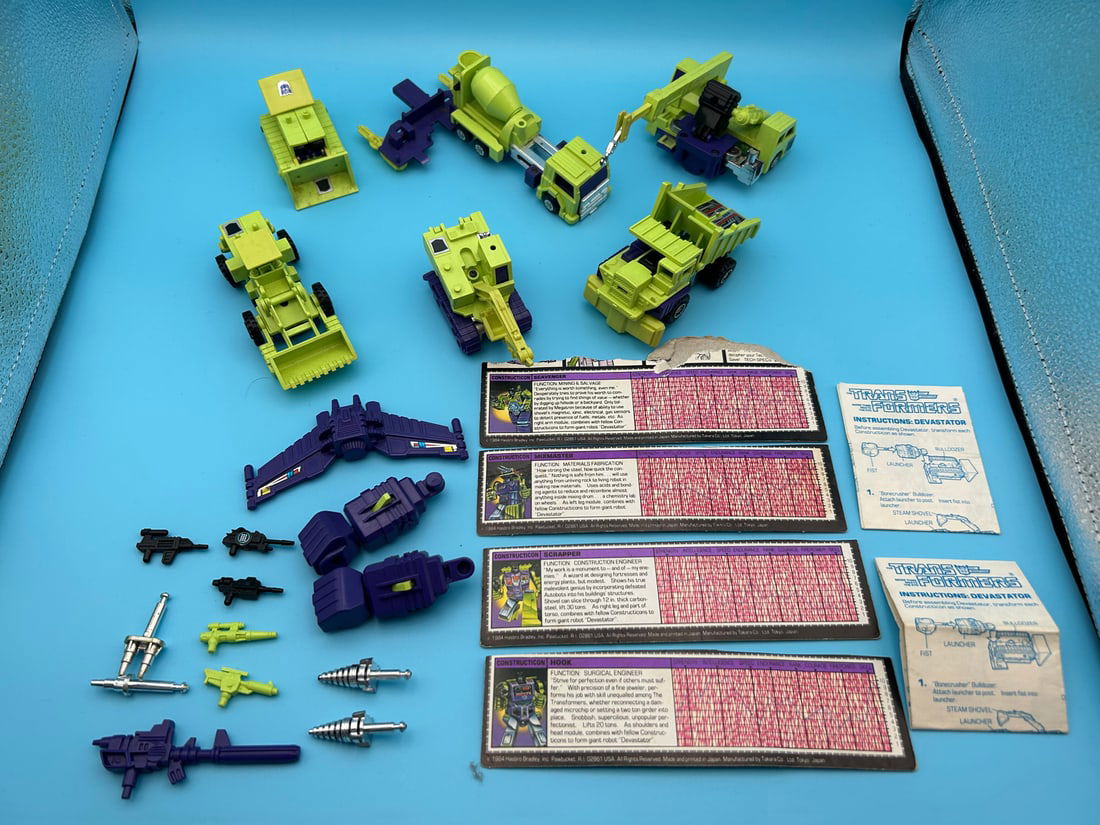 1985 Hasbro Transformers G1 Devastator with 4 Tech Specs and 2 Instructions - All six Constructicons (1 of 9)