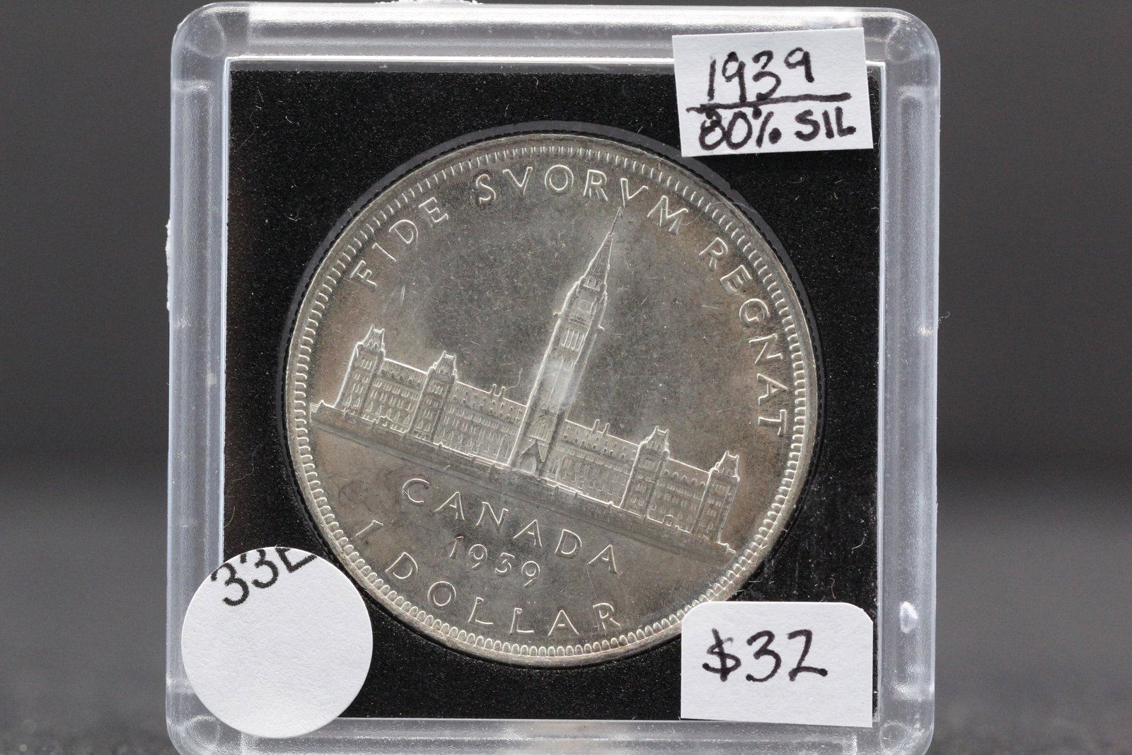1939 Canada Dollar 80% Silver. UNC! (1 of 2)