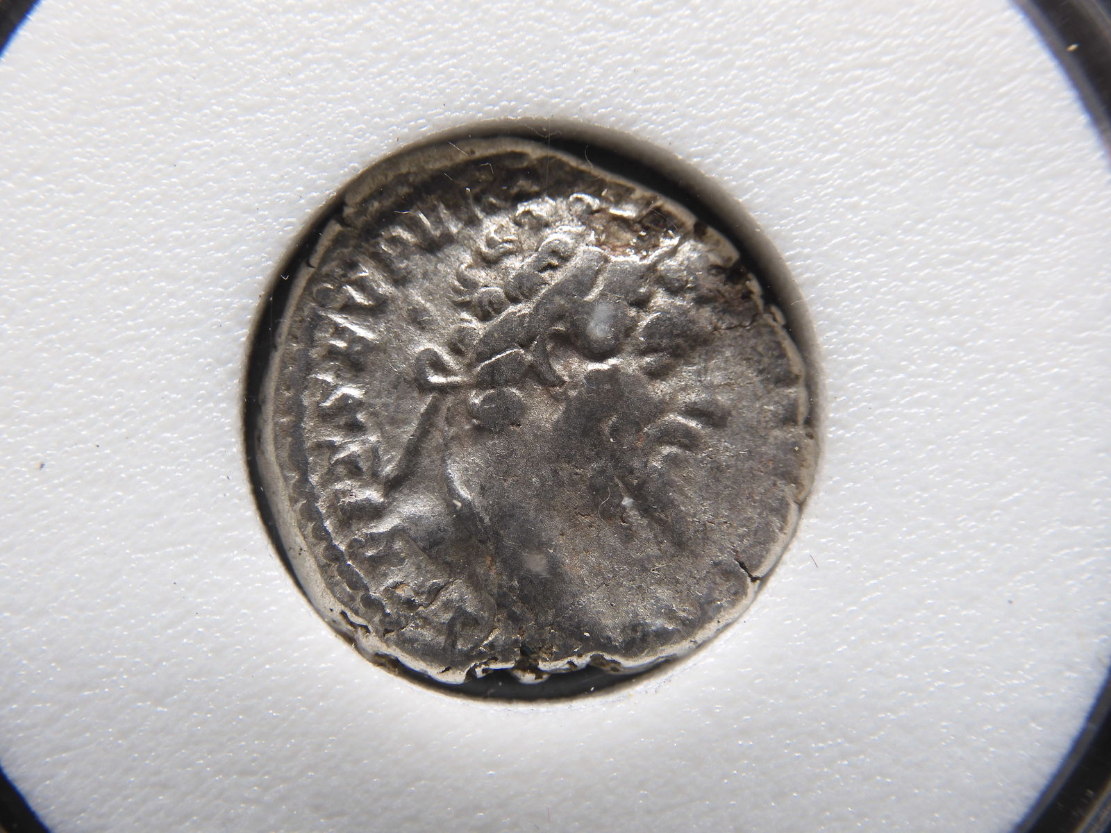 AD200-350 Roman Empire SILVER Antoninianus. Excellent strike. (1 of 3)