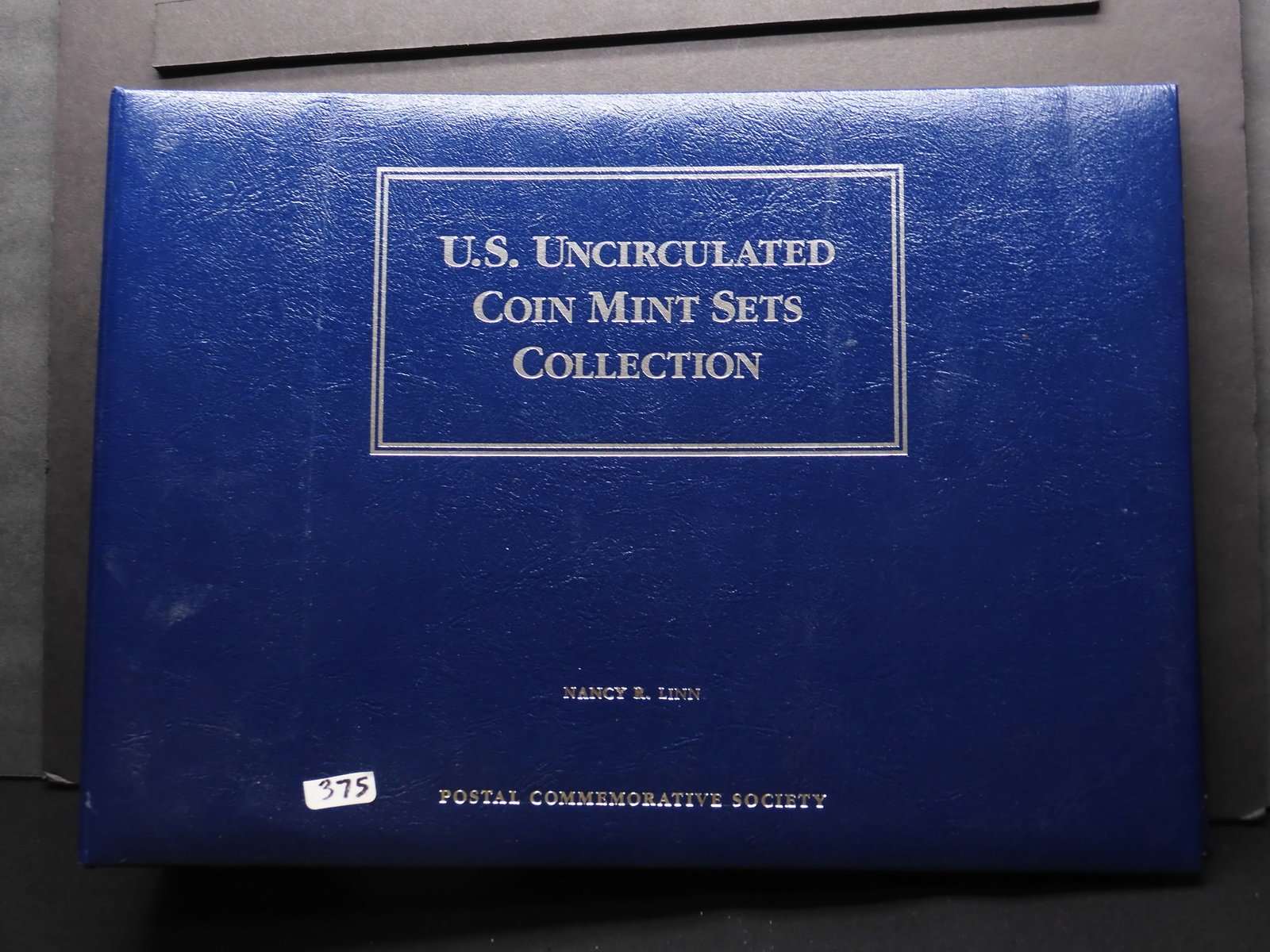 Neat collection of P&D mint sets. 1969, 1971, 1972 in presentation case (1 of 15)