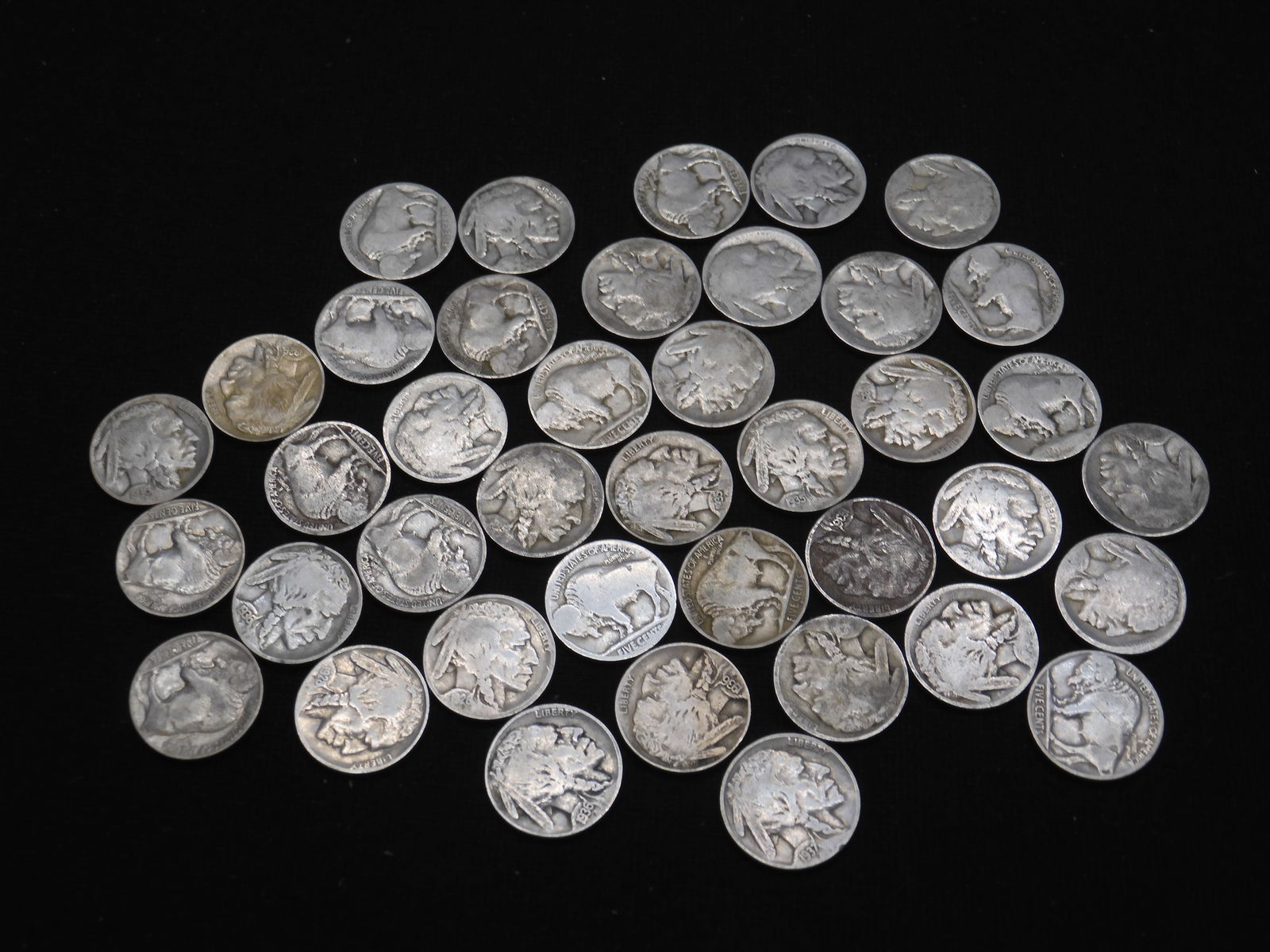 Roll Of 40 Mixed Date Buffalo Nickels. (1 of 5)