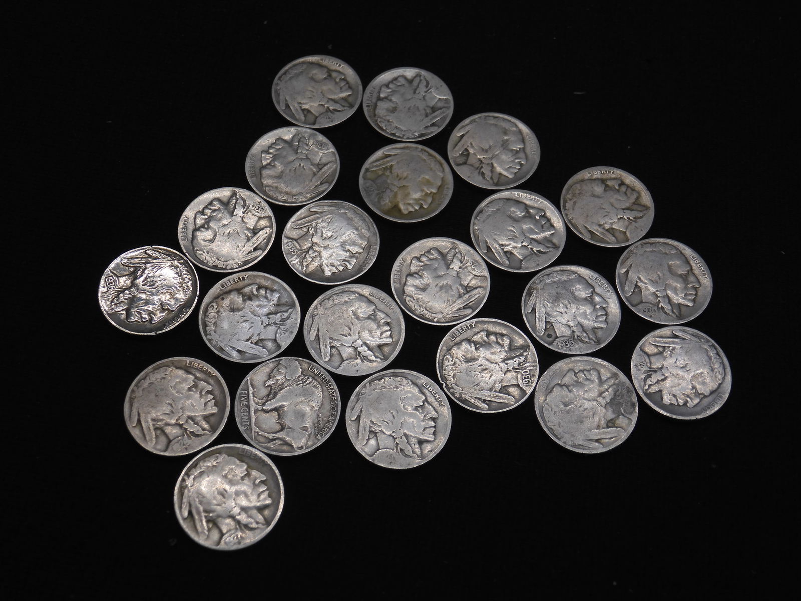 22 Assorted Buffalo Nickels (1 of 5)