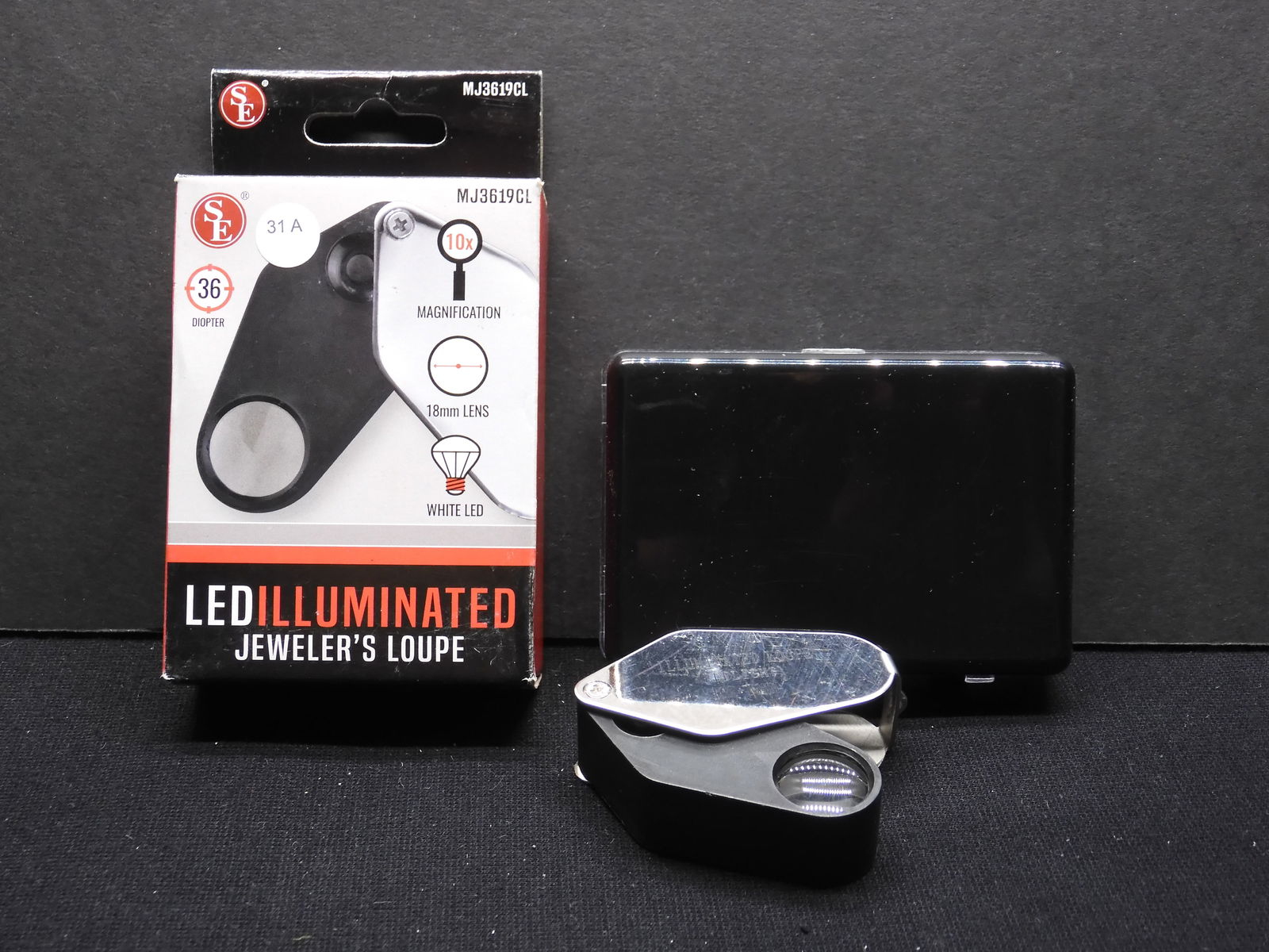 Neat 10 X Illuminated Jewelers Loupe.  Bright LED light with batteries included. (1 of 5)