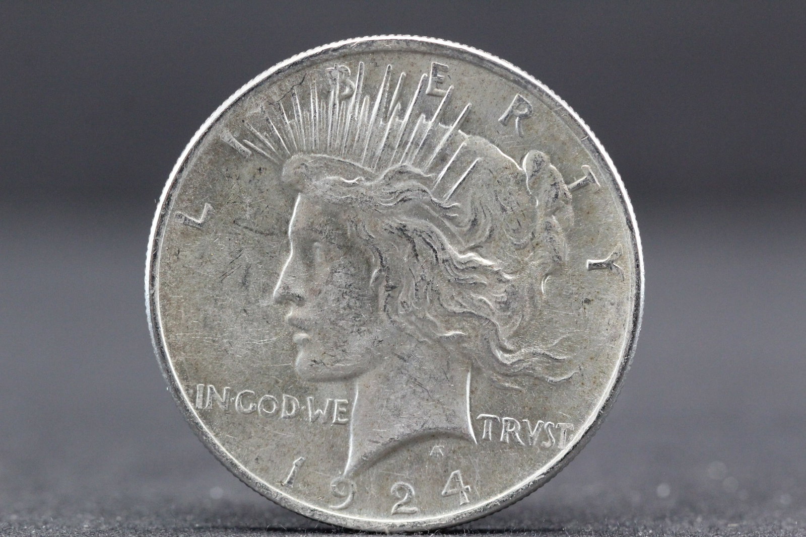 1924 Peace Silver Dollar  CH BU (1 of 2)