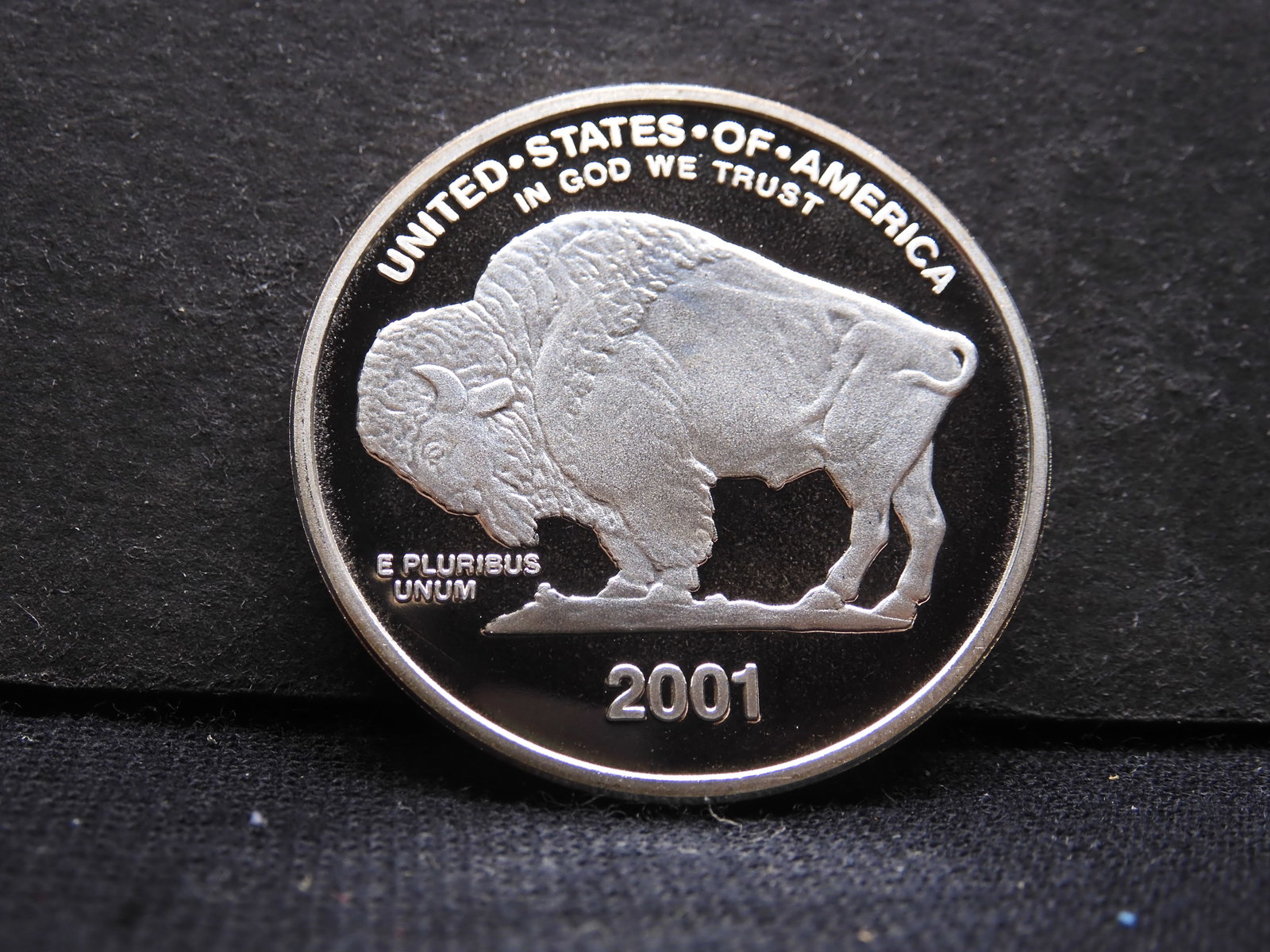 2001 Proof Medallion. Buffalo Obverse, Indian Chief Reverse. Buffalo Nickel Design.: 2001 Proof Medallion. Buffalo Obverse, Indian Chief Reverse. Buffalo Nickel Design.