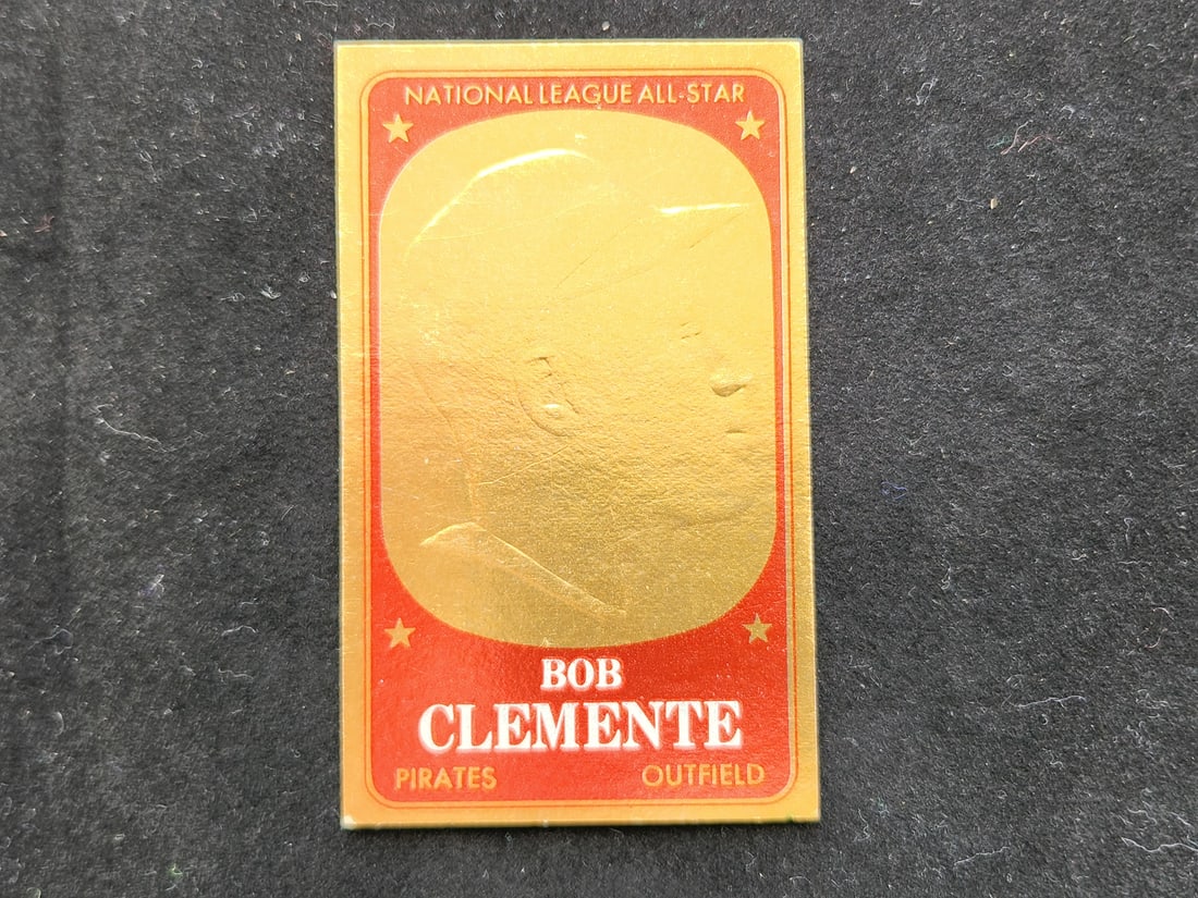 1965 Topps Embossed Bob Clemente #19 HOF (1 of 2)