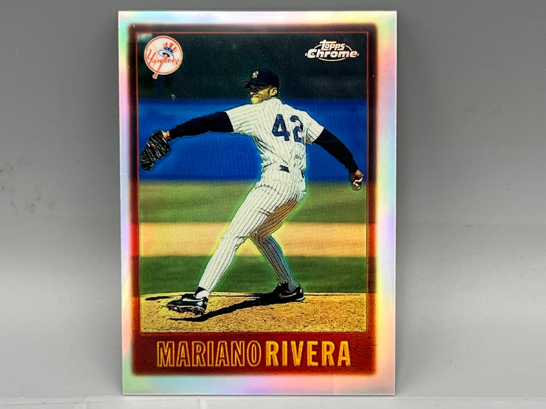 1997 Topps Chrome Mariano Rivera Refractor #89 (1 of 2)