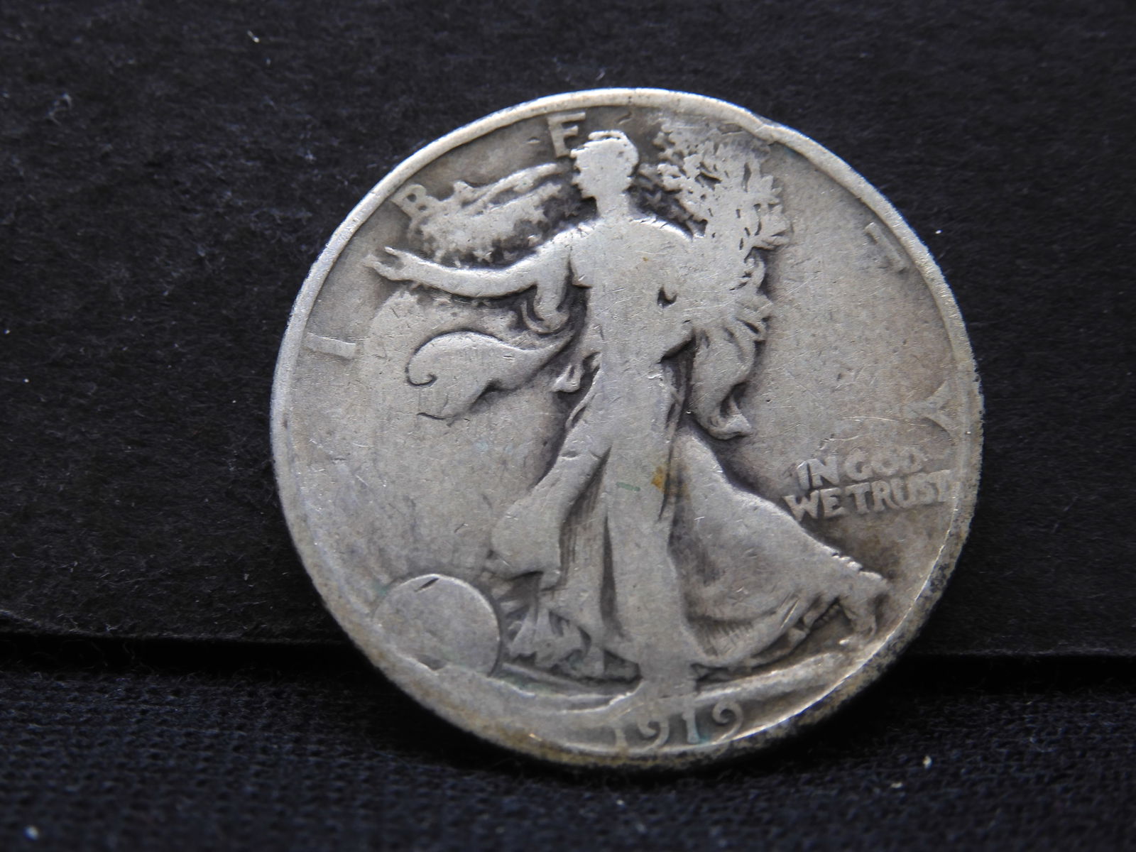 1919 Key Date Walking Liberty Half Dollar. (1 of 2)