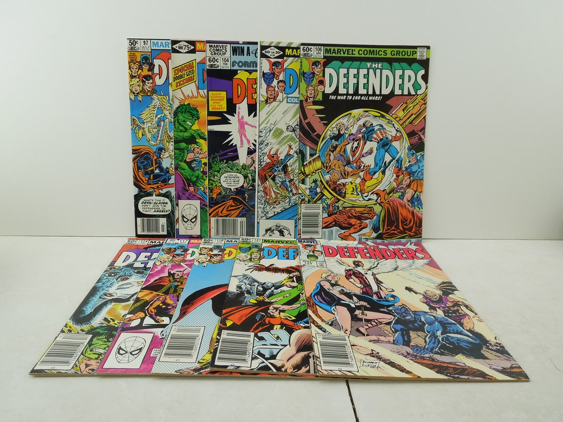 Lot of (10) The Defenders Comic Books - Varying Conditions (1 of 3)