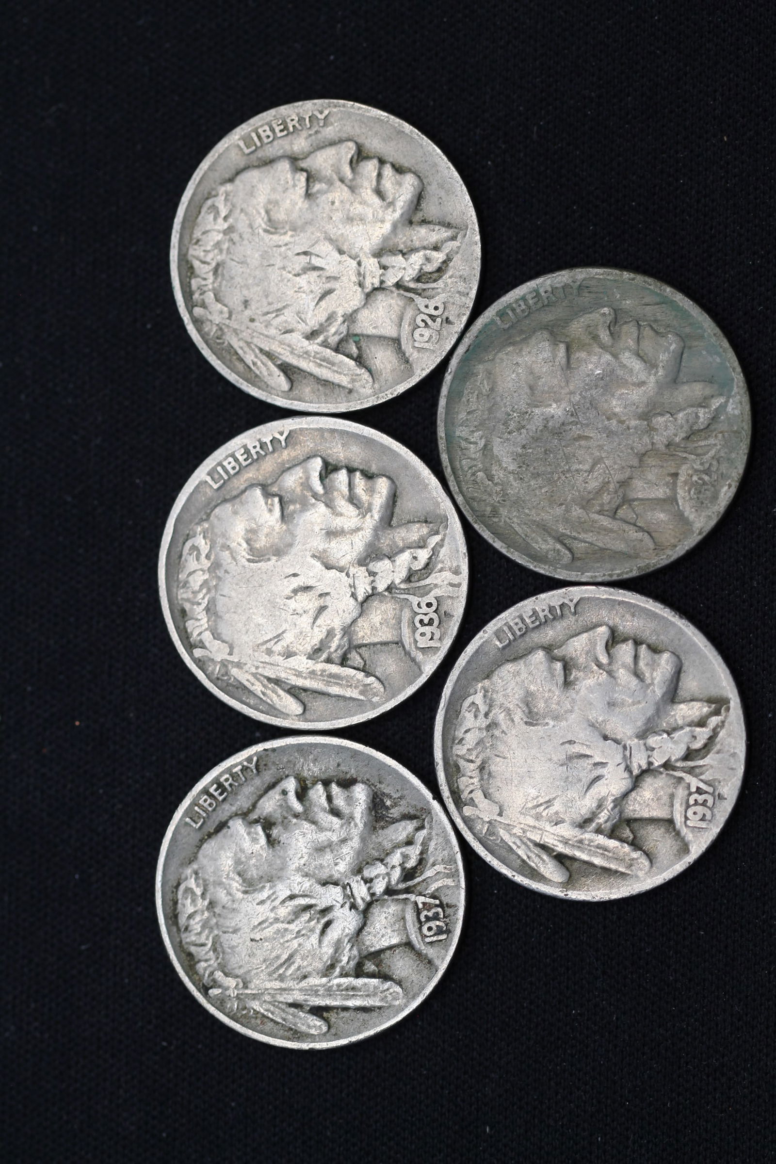 5 Buffalo Nickels ( One 1926) (1 of 2)