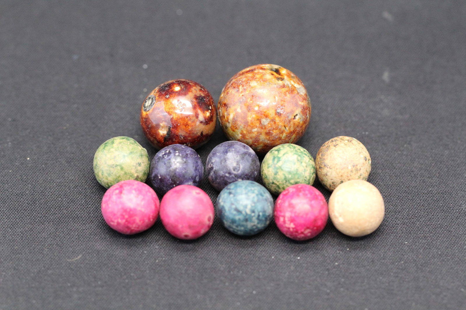 10-Clay Civil war era 1860's & 2 Bennington Marbles (1 of 3)