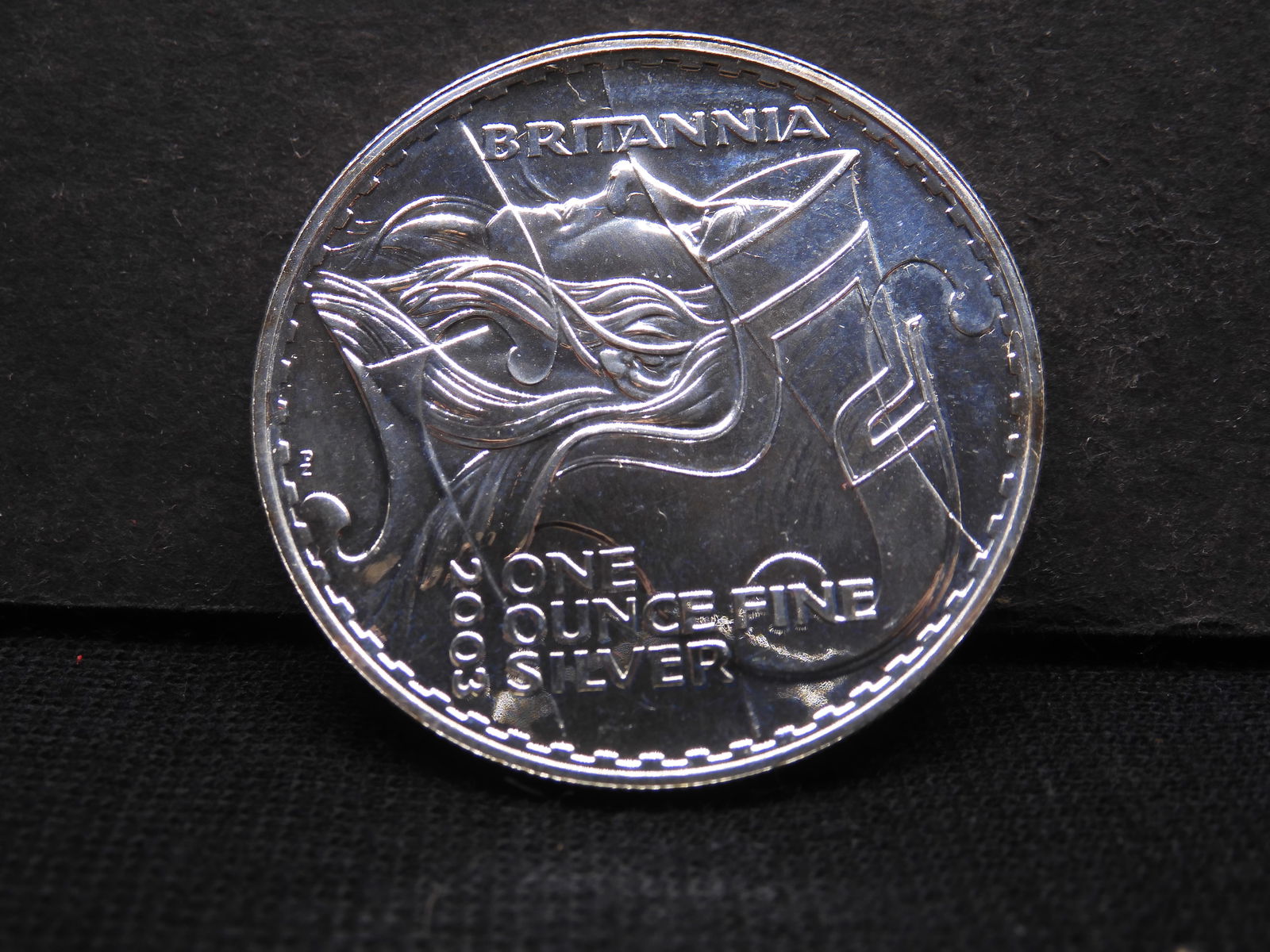 2003 Great Britain 2 Pound silver Britannia. GEM BU. Great reverse design. (1 of 3)