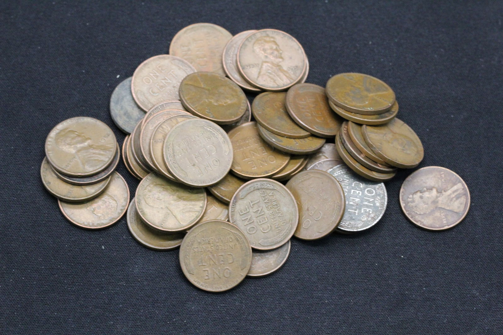 50 Assorted Lincoln Wheat Cents (1 of 3)