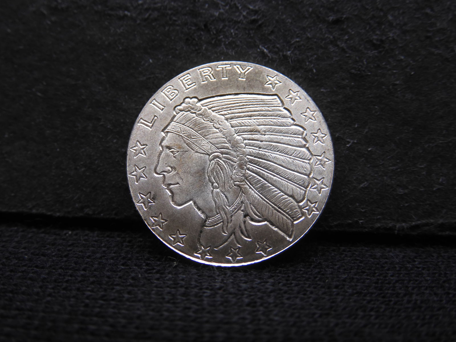 Indian Head 1/10 Troy Ounce .999 Fine Silver Round (1 of 2)