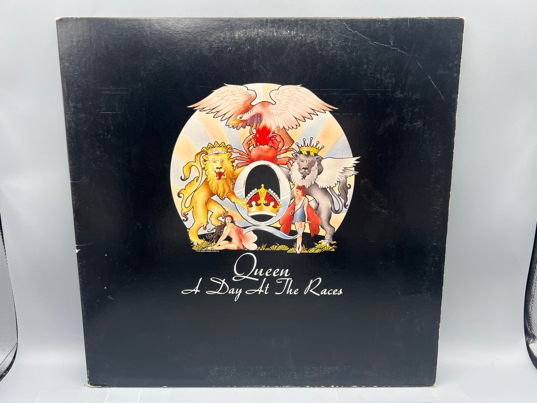 1976 Queen A Day At The Races Vinyl Album (1 of 8)